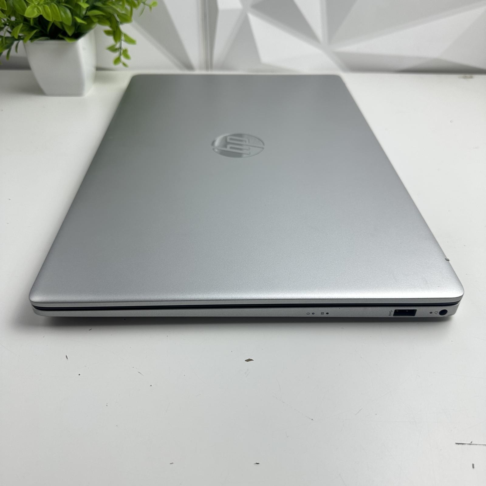 HP 17 Laptop, 17.3″ FHD, AMD Ryzen 5 7530U, 8GB, 512GB SSD, Silver
