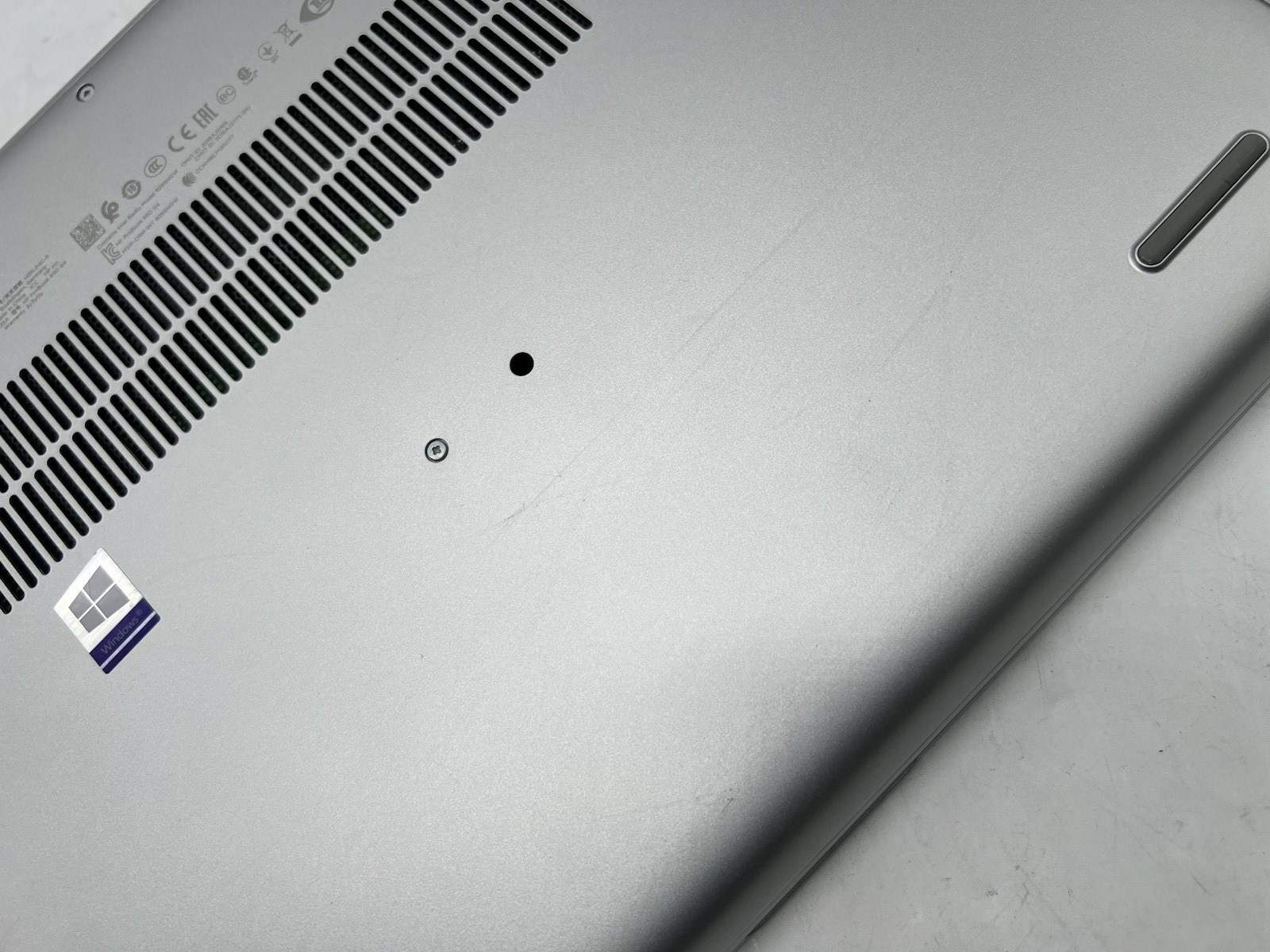 HP ProBook 650 G4, i7-8650U CPU, @ 1.90GHz, 8GB RAM, 256GB NVMe-No OS/AC