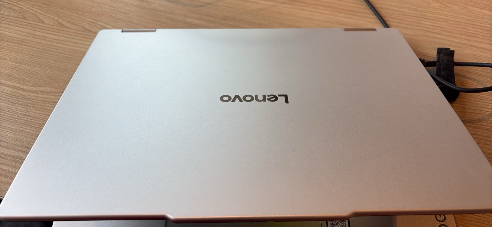 Lenovo Yoga 7 2-in-1 14AKP10 14″ Touch Ryzen AI 5 340 16GB 477GB SSD W11