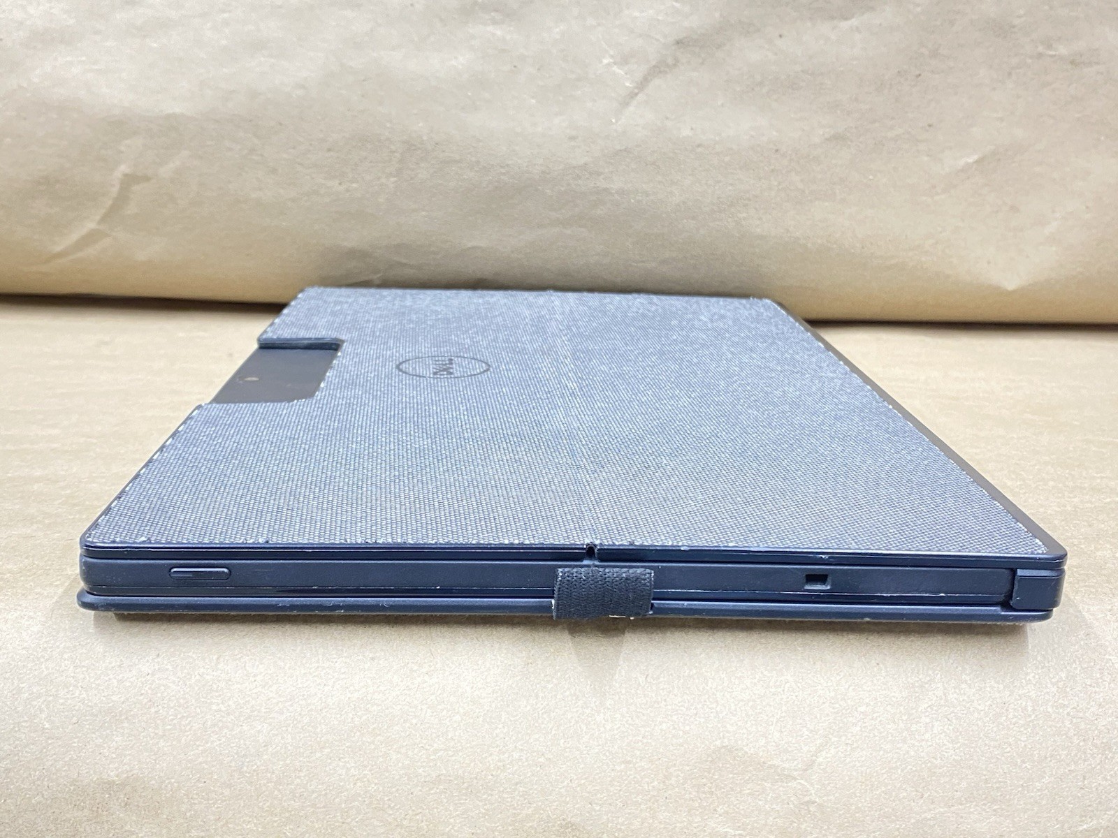 Dell Latitude 7275 – 12″ FHD Touch – m7-6Y75 – 8GB – 512GB – Win 10 – READ