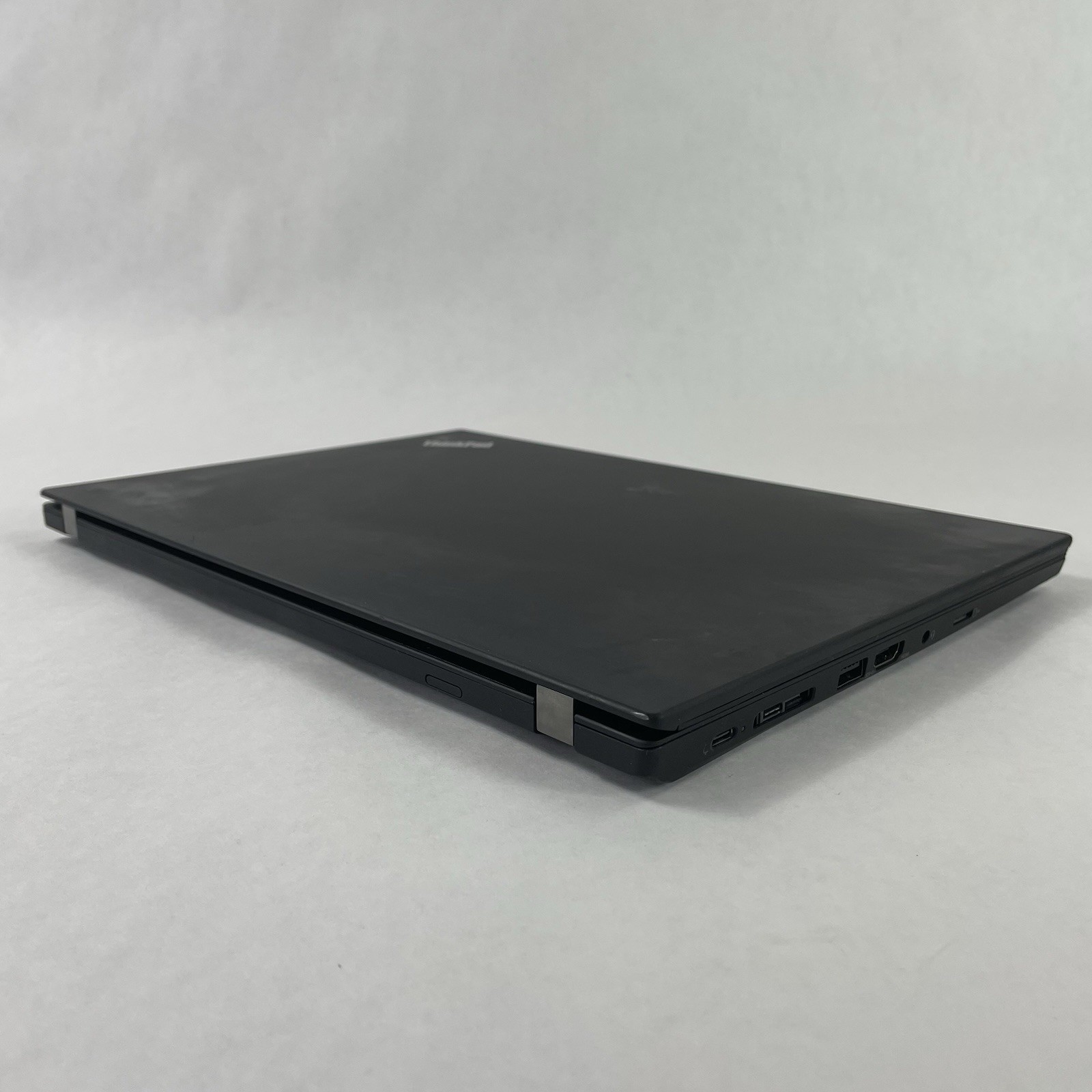 Lenovo ThinkPad T14 Gen 2 14″ i5-1145G7 2.60 GHz 16 GB RAM No SSD No OS READ