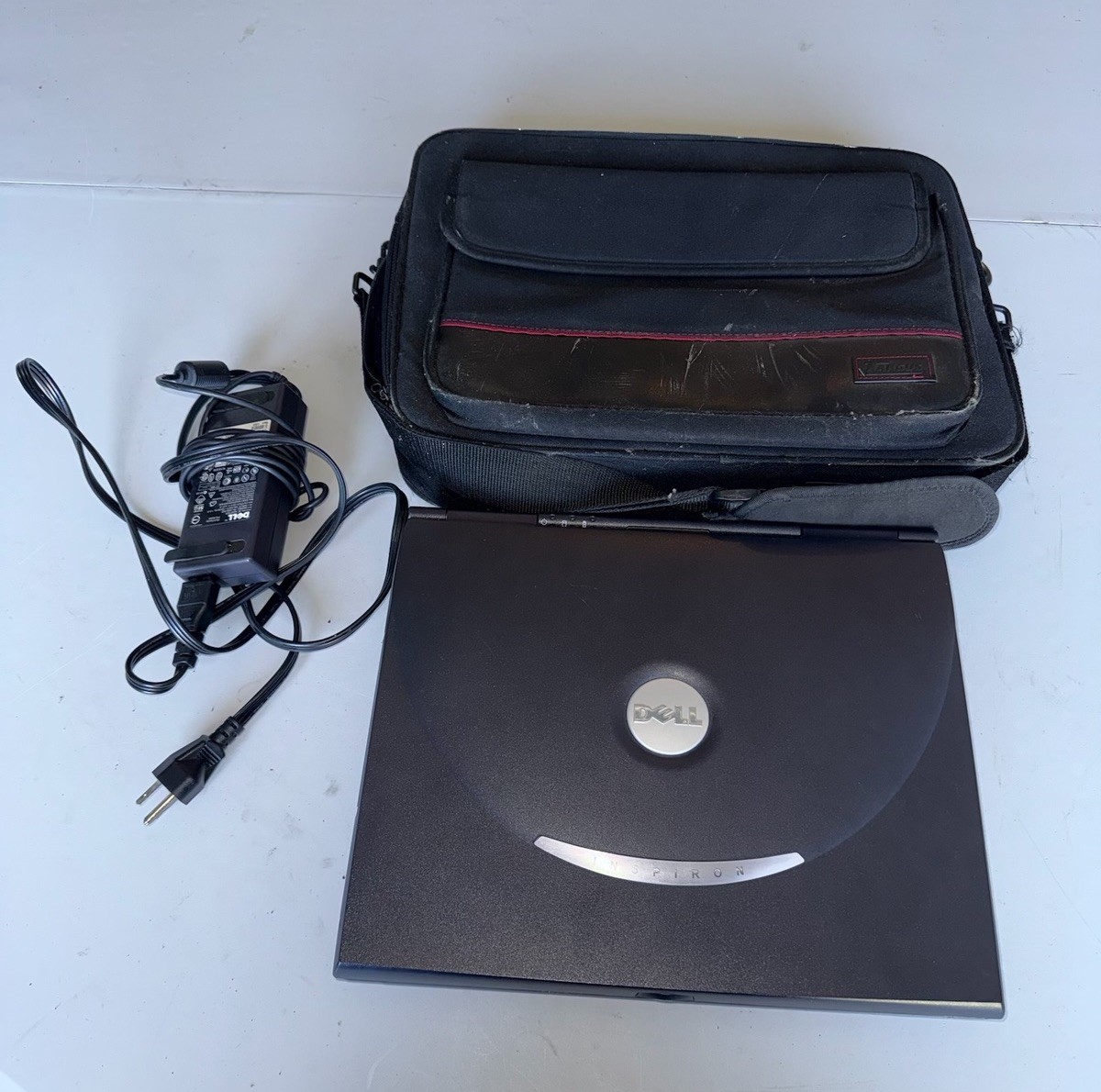 Dell Inspiron 8200 Pentium 4 Retro Vintage Laptop Floppy Clean Tested With Case