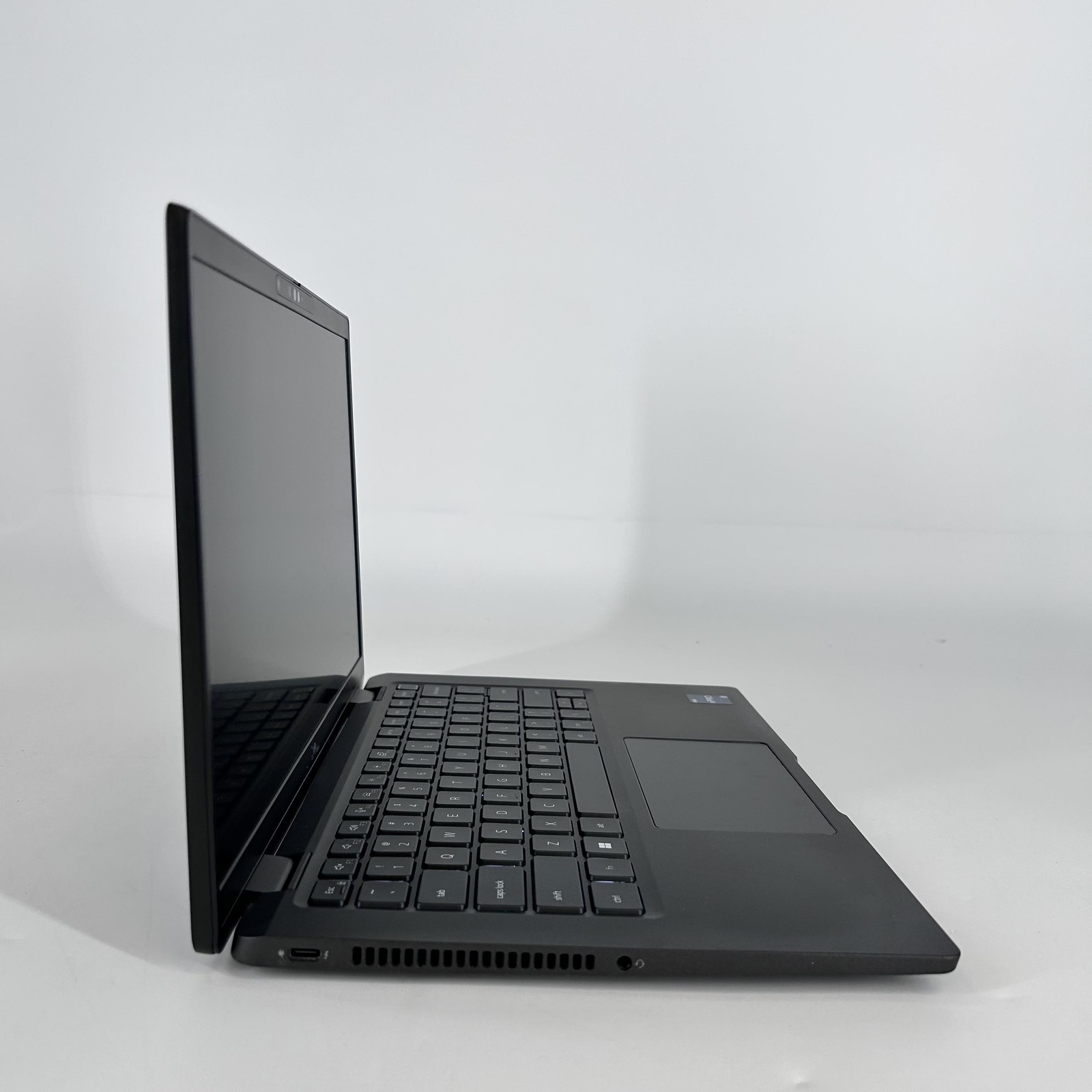 Dell Latitude 7430 14 Black FHD 1.8 GHz i7-1265U 32GB RAM 256GB SSD FRAME SPLIT