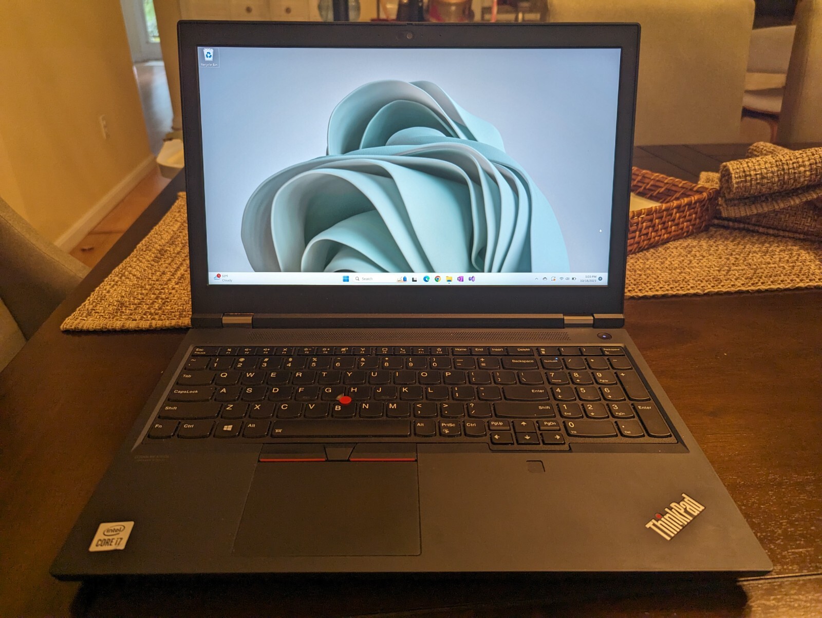 Lenovo Thinkpad P15v 15.6″ 1TB NVMe SSD, Intel Core i7 10th Gen., 2.60 GHz, 32G