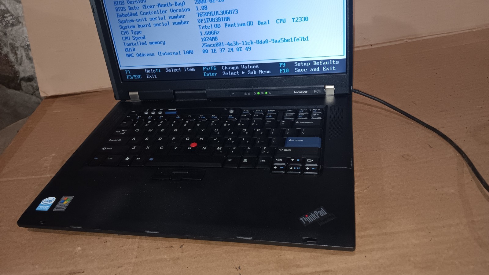 IBM Lenovo ThinkPad R61i Laptop Intel Dual core @ 1.60 GHz 15.4″ LCD Screen DVD