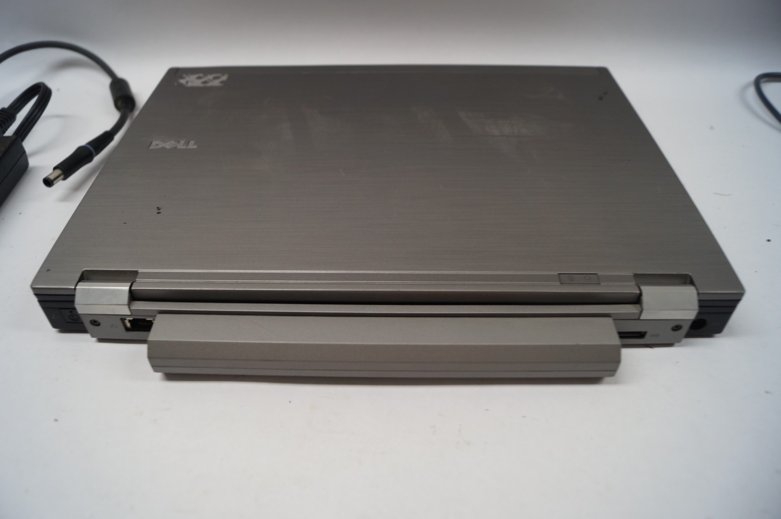 DELL CFGY2 E6410 Latitude Notebook 14″ 4GB Mem 2.4GHz 250GB HD WORKING PoR E112