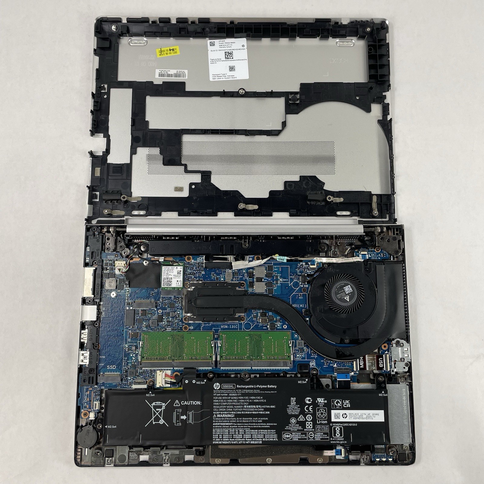 HP mt45 14″ Ryzen 3 Pro 3300U 2.10 GHz 8 GB RAM No SSD/OS/AC – Tilted Key