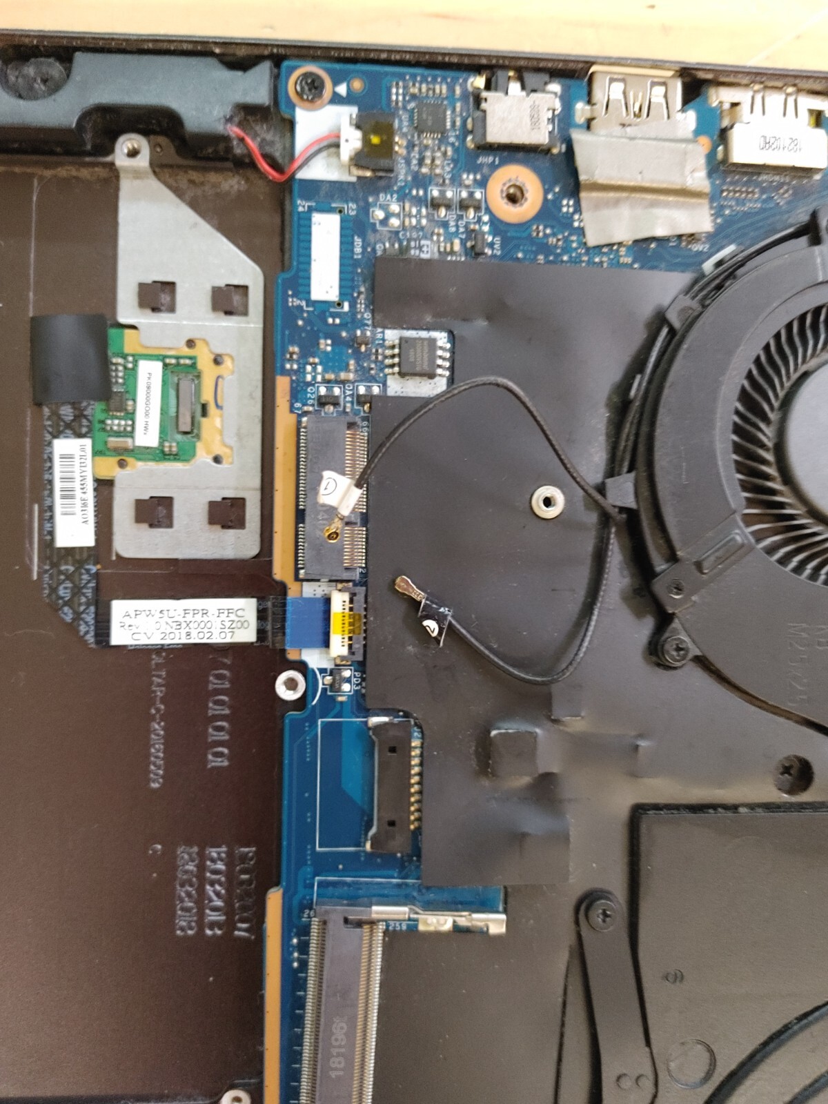 HP ZBook Studio G3 Core i7-6820HQ@ 2.70GHz, 4GB RAM,NO SSD FOR PARTS ONLY.