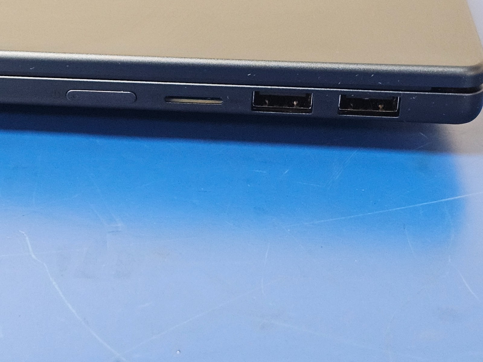 LENOVO IdeaPad 5 2-in-1 16AKP10, AMD Ryzen AI 7 350, 16 GB RAM, 1 TB NVMe SSD