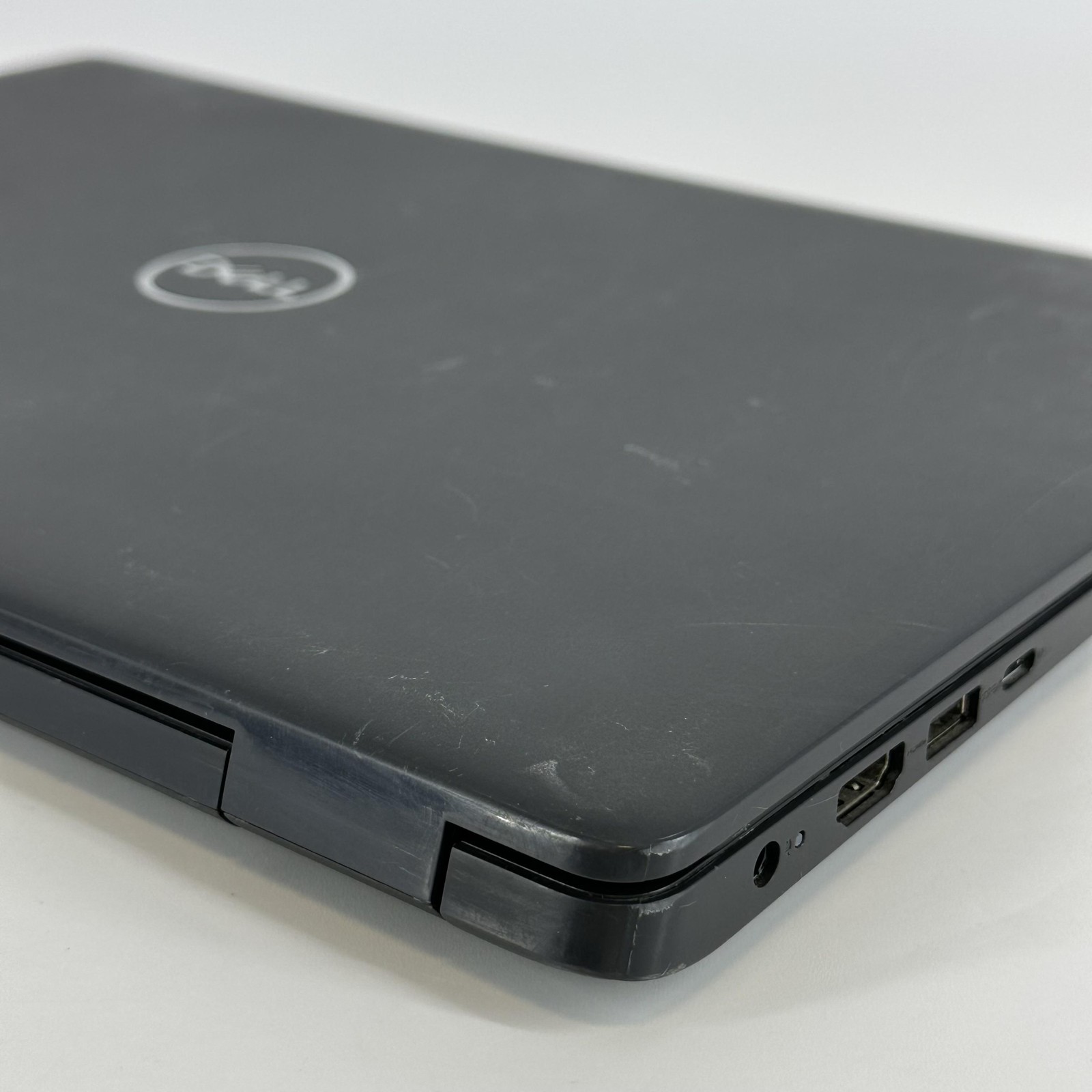 Dell Latitude 3510 15.6 Gray FHD i7-10510U 1.80GHz 16GB 256GB SSD Good