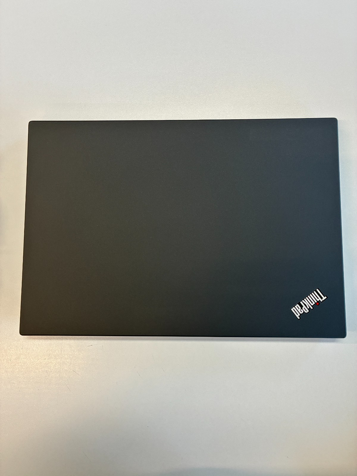 Lenovo ThinkPad T495: Screen 14″ / Ryzen 7 3700U / RAM 24Gb / SSD 512Gb / Win 11