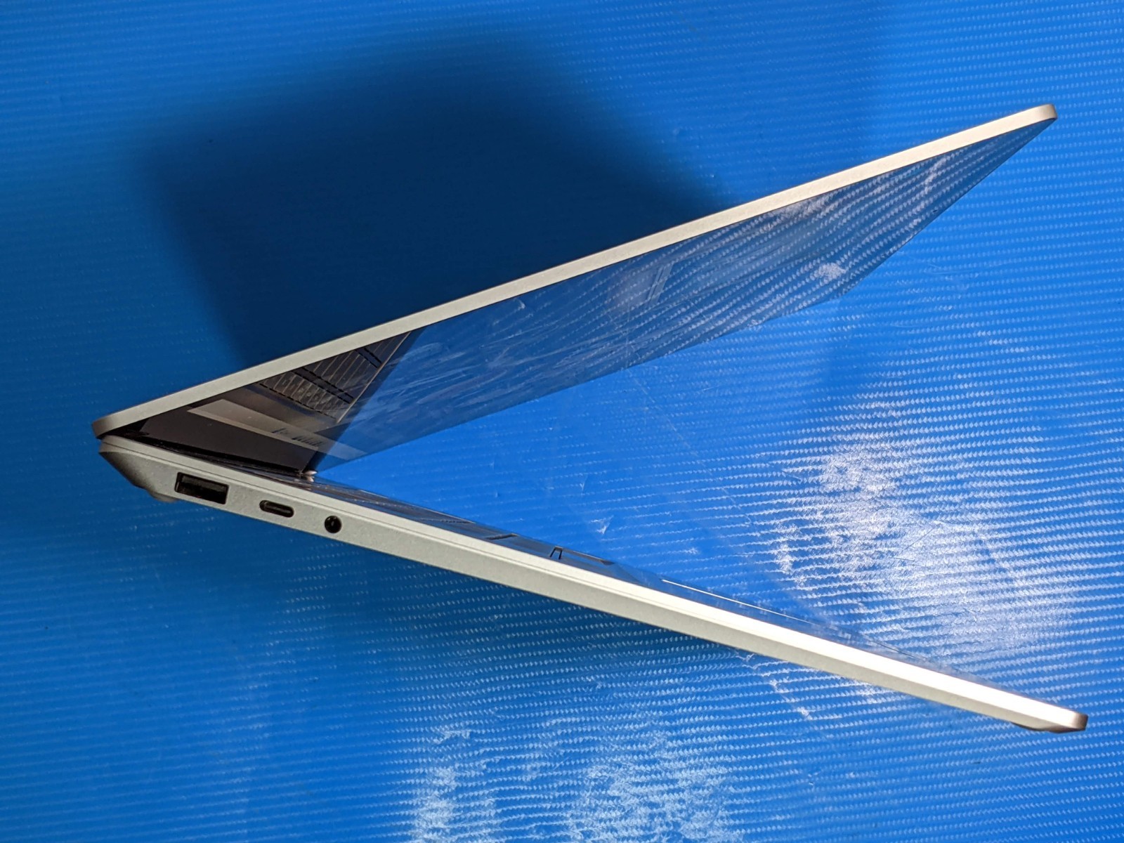 MS Surface Laptop 3 1872 15″2496×1664 TOUCH i7-1065G7 1.3GHz 16GB 512GB W11P +PA