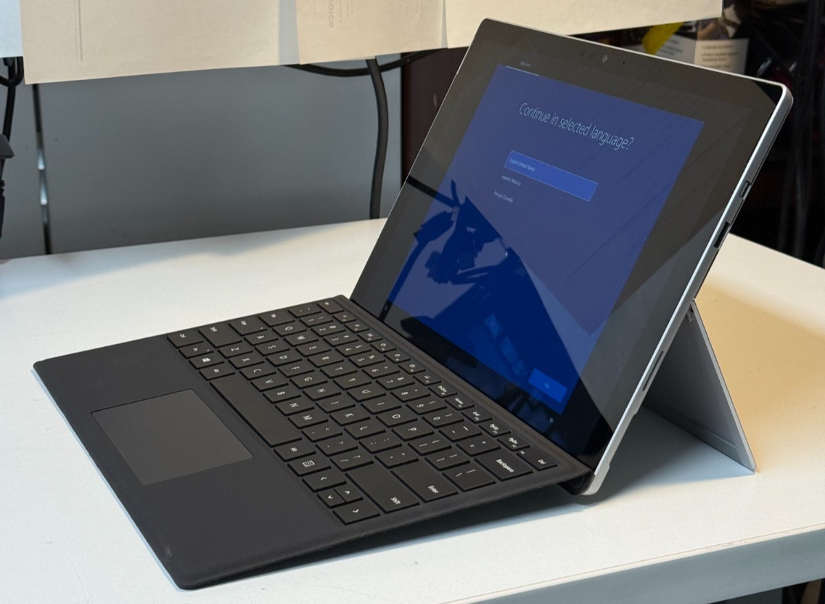 MICROSOFT SURFACE PRO 6, 12.3″, 512GB SSD, 16G RAM i7, W11 PRO & MS KEYBOARD