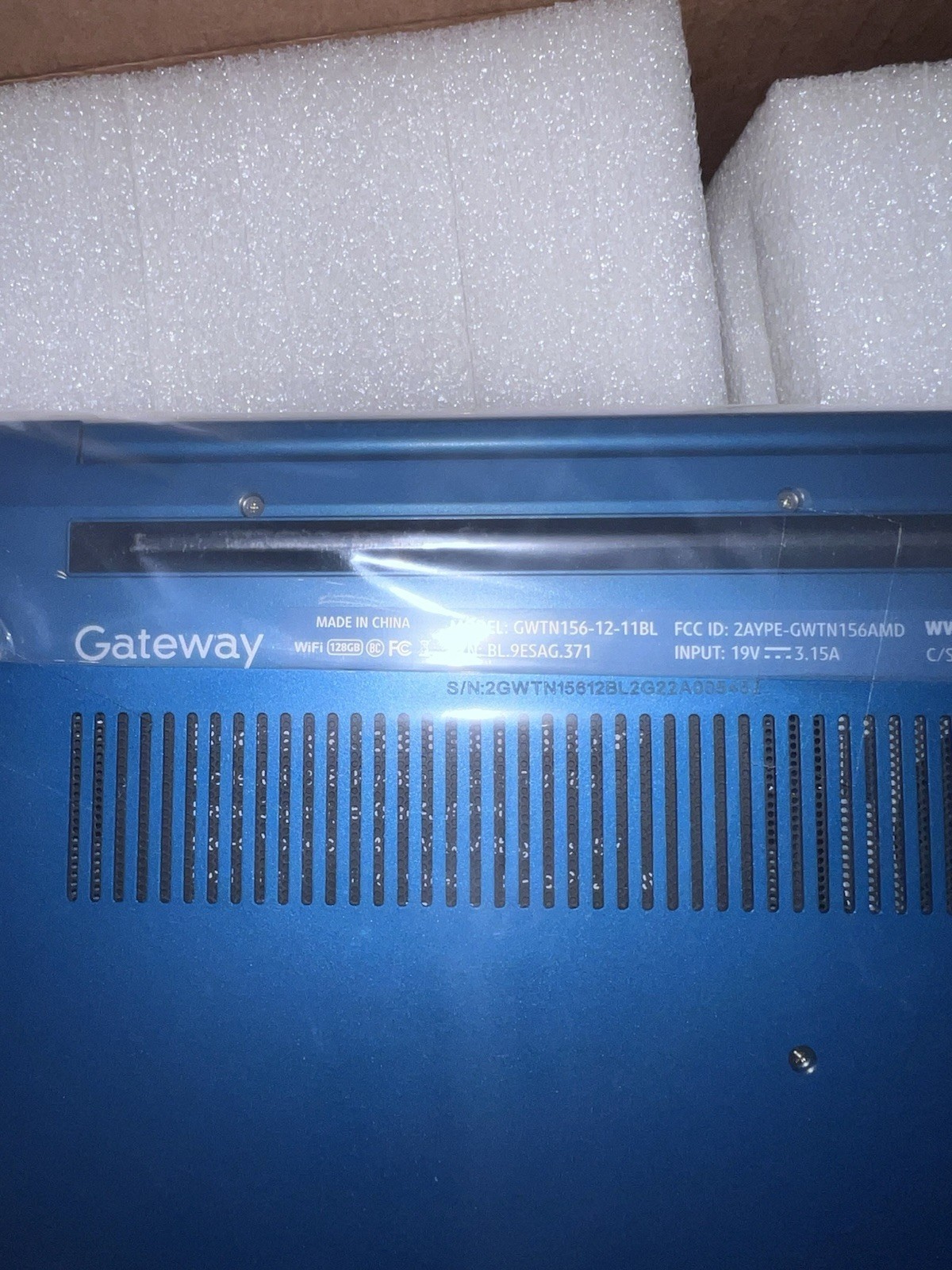 The 15.6″ Ultra Slim Notebook from Gateway is the ultimate portable notebook tha