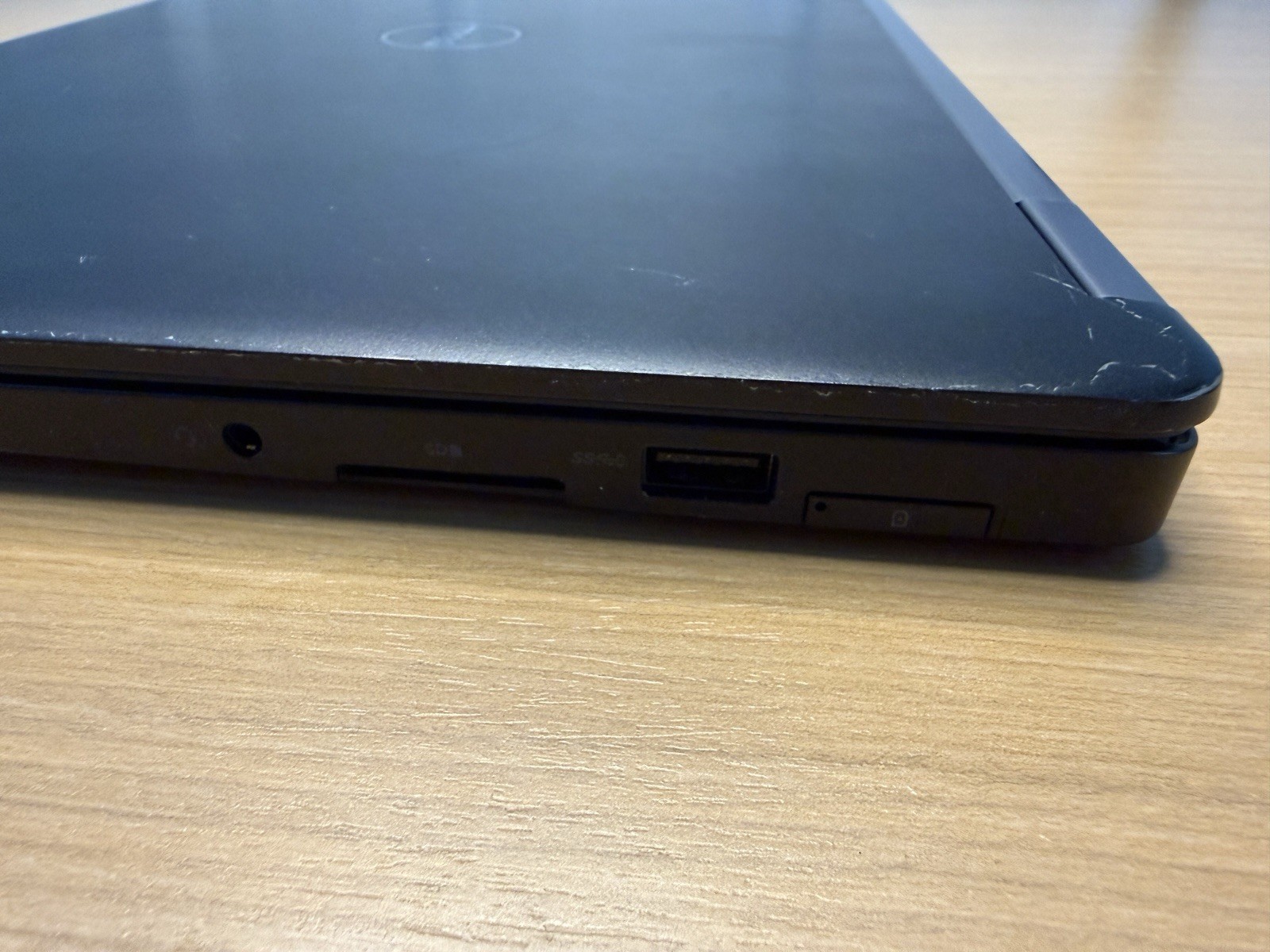 Dell Latitude E7470 14″ Intel Core i7-6600U 2.60GHz 16GB RAM 256GB SSD