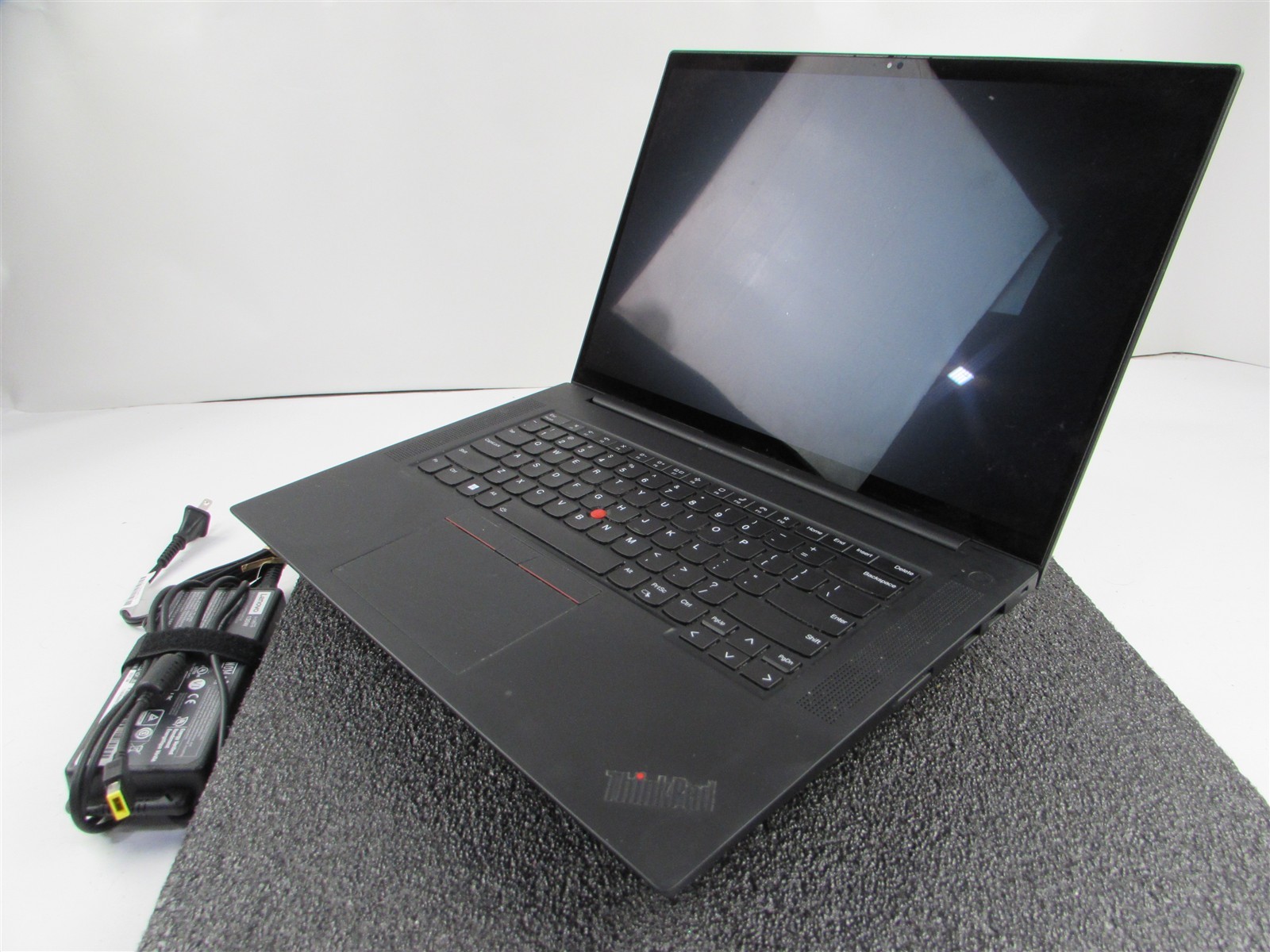 LENOVO THINKPAD P1 (GEN 4) 4K TOUCH I7-11850H 512GB 16GB RAM NVIDIA T1200 WIN11