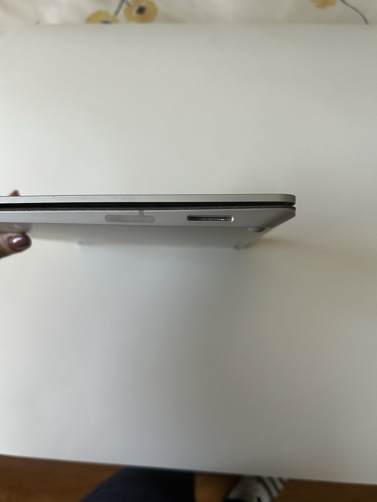 Microsoft Surface Laptop 13.5 inch (256 GB, Intel Core i5 7th, 8 GB) touchscreen