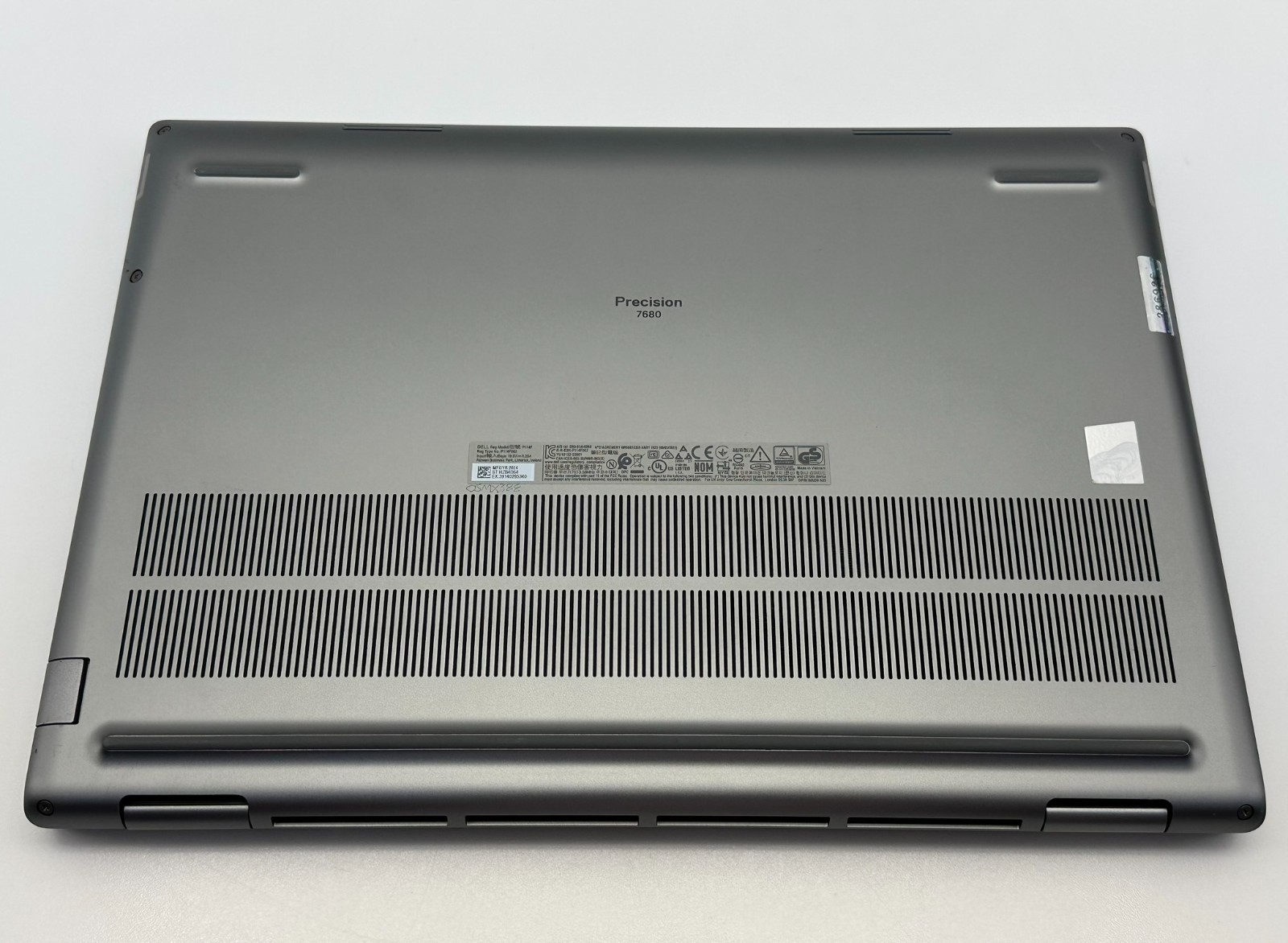 Dell Precision 7680 16″ Core i7-13850HX RTX 2000 16GB RAM 512 NVME SSD #20
