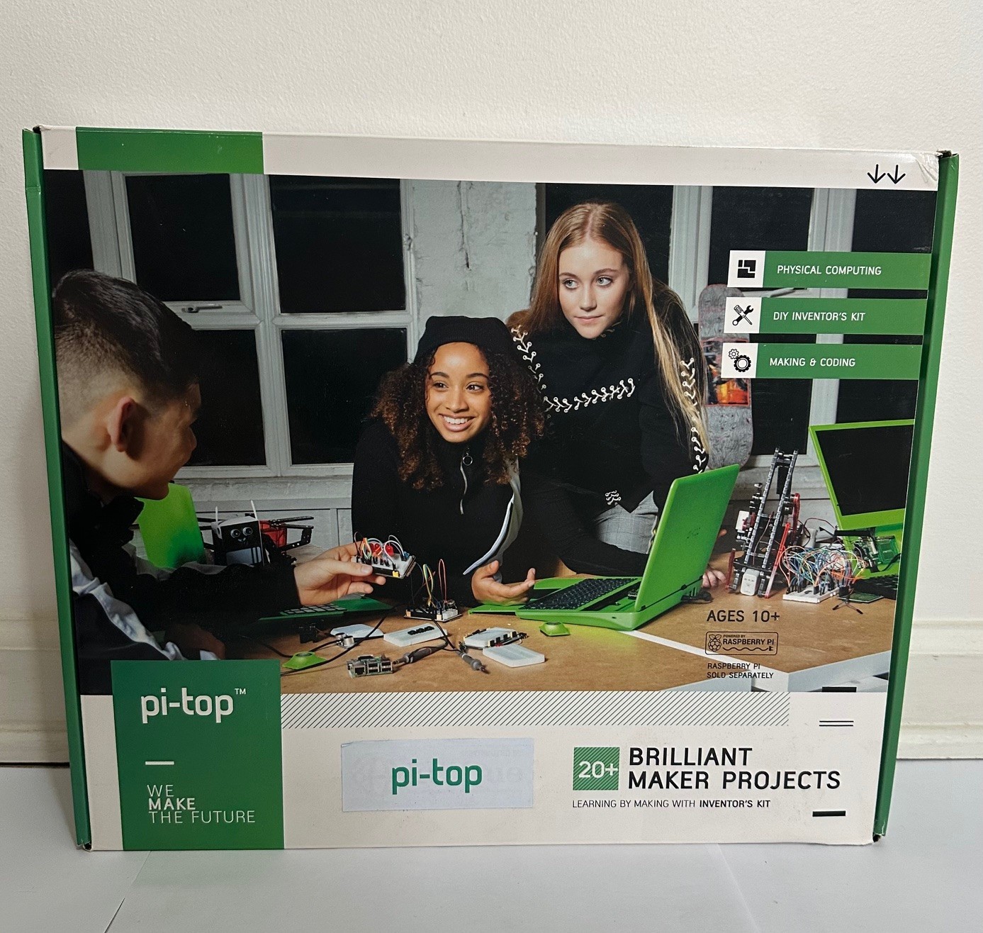 New Pi-Top 3 Modular Laptop & Inventor Kit for Raspberry Pi 3B+ Green 14″ FHD
