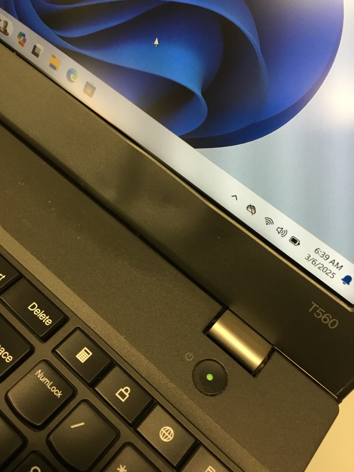 Lenovo Thinkpad T560 15.6” 256GB Core i5 6th Gen 2.40 GHz 8GB WIN 11 PRO