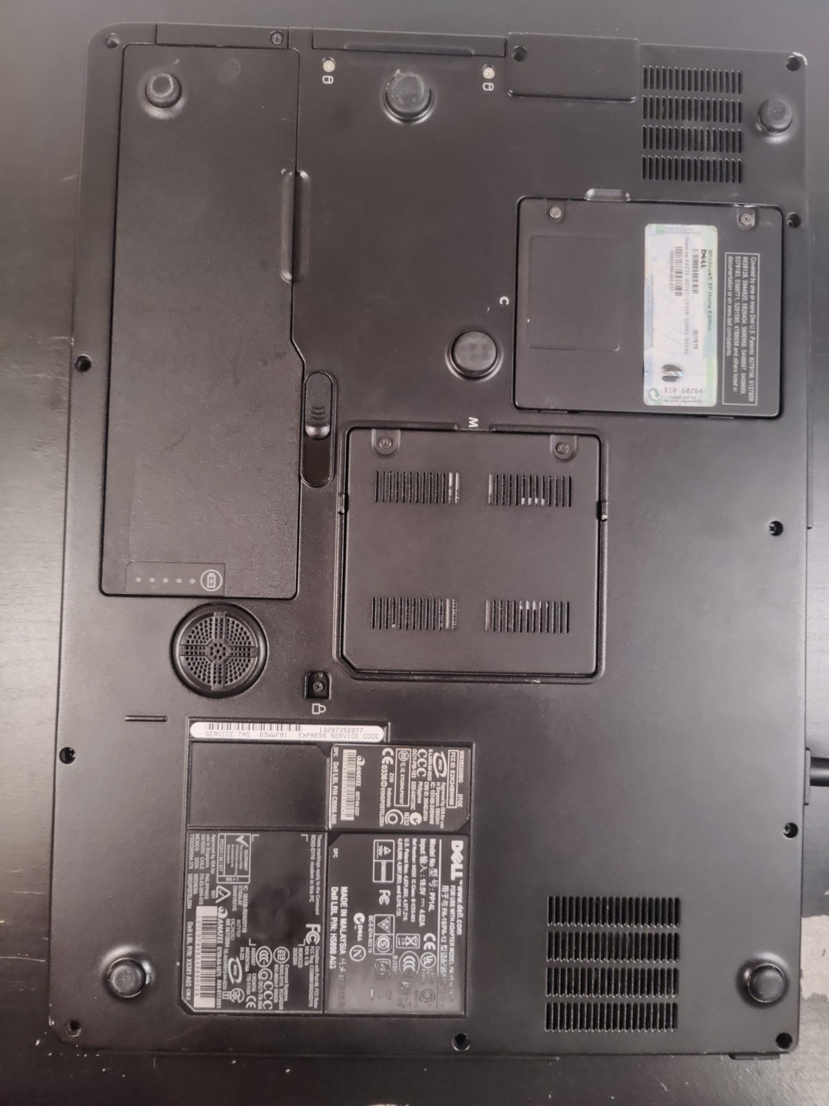 Dell Inspiron 9300 17″ Pentium M 740 ATI X300 1.25GB RAM 250GB HDD Read Desc.