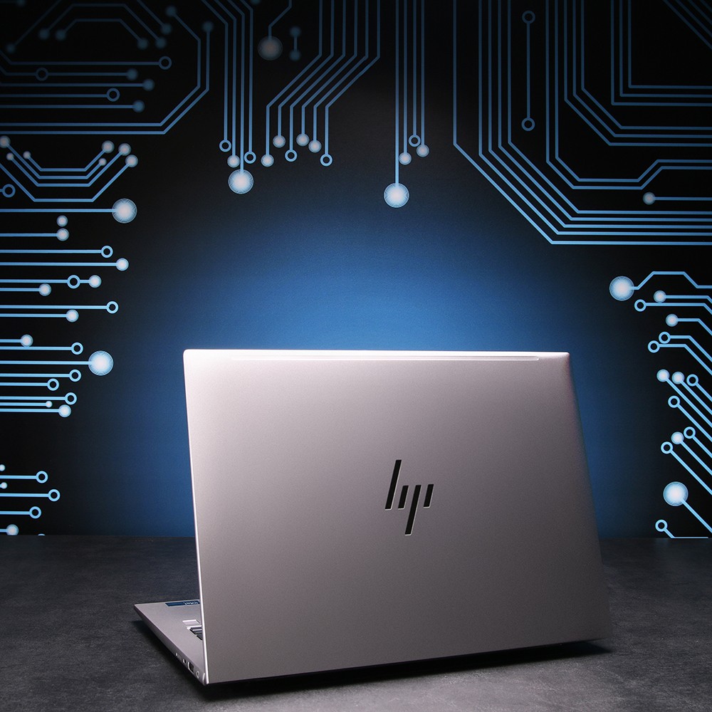 HP ZBook Firefly 14 G11 // Ultra 7 155H, RTX A500, 32GB RAM, 1TB SSD
