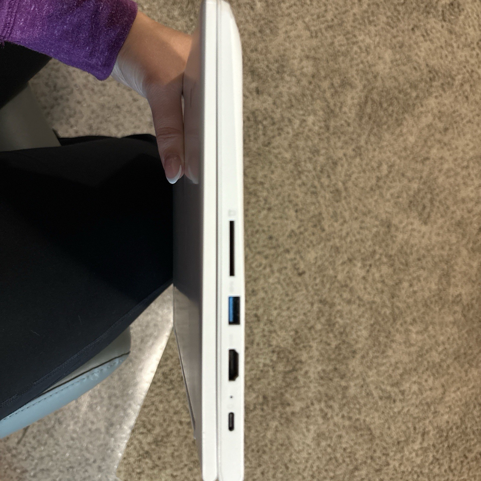 White Lenovo Chromebook Laptop with Charger. Folds Flat, In Very Good Condition