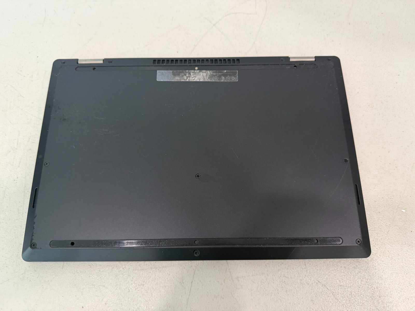 Dell Inspiron 13 7353 2-in-1 13.3″ Touch i3-6100U 8GB 128GB SSD Backlit KB