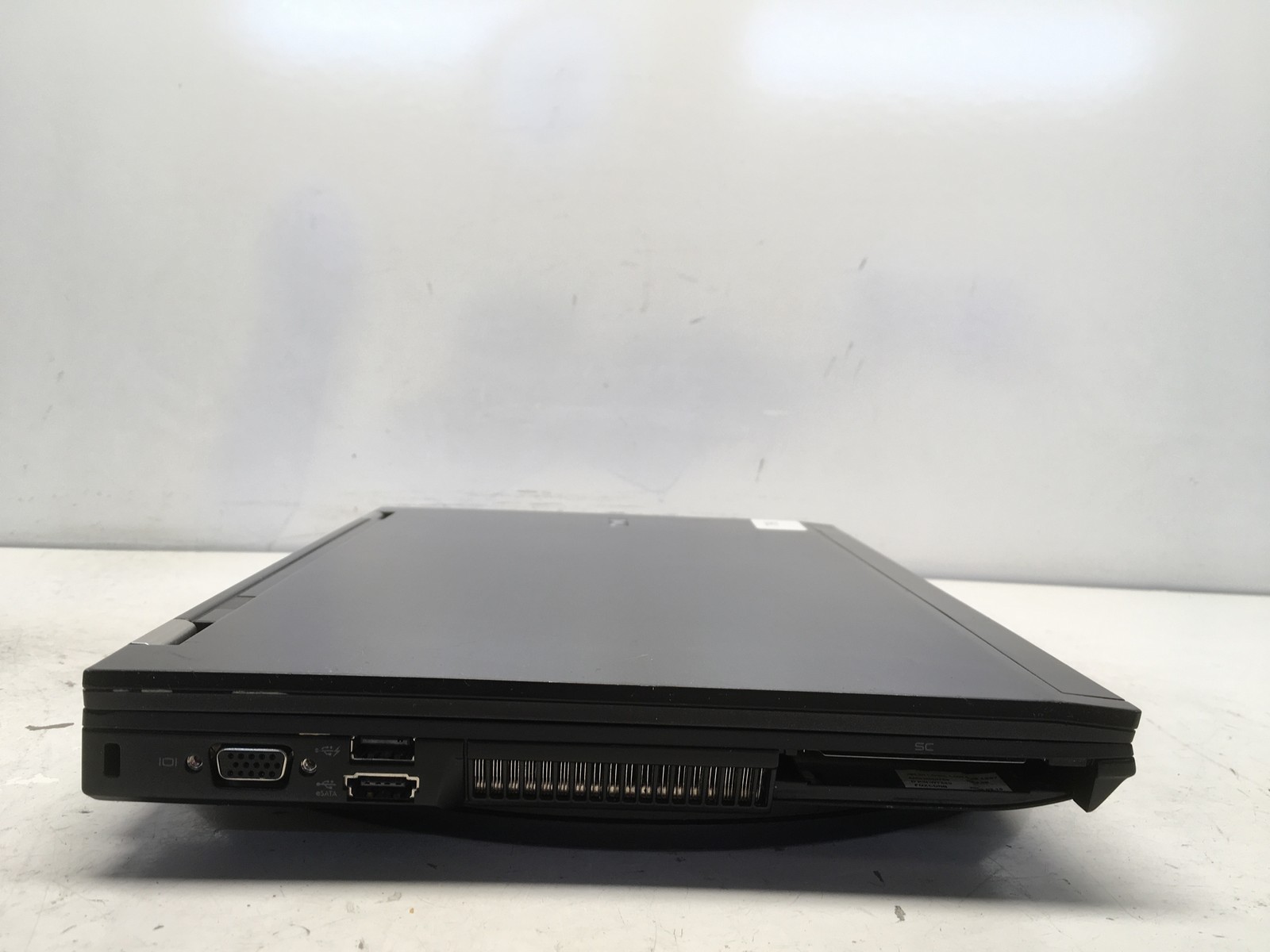 Dell Latitude E6400 Intel Core 2 Duo P8600 2.4GHz 1 GB NO HDD No Batt