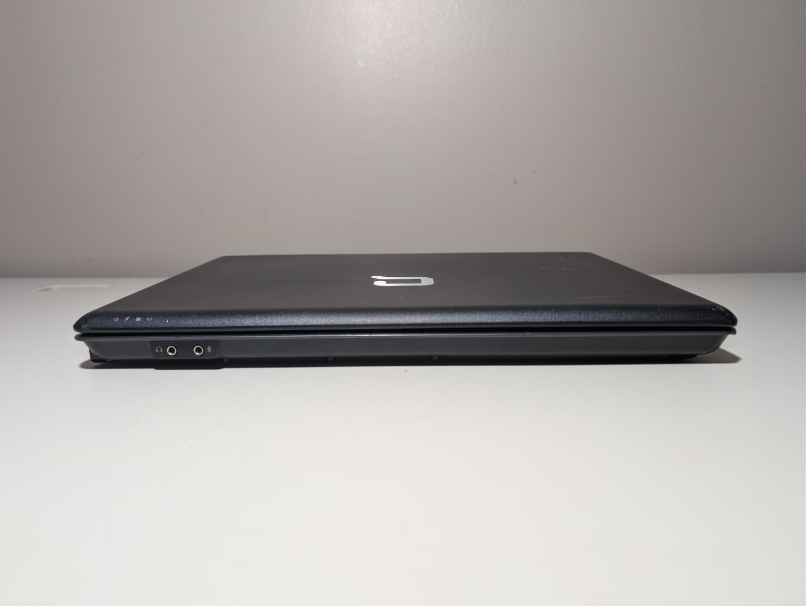 15″ HP Compaq C700 | Pentium T2310 1GB RAM 120GB HDD | Win XP Pro 32-Bit DVD-RW