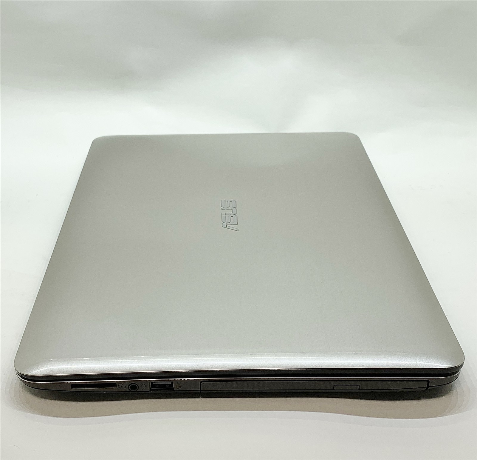 ASUS F556U Laptop i5 7200U 2.50GHZ 15.6″ FHD 8GB 128GB SSD NO BATT Windows 11