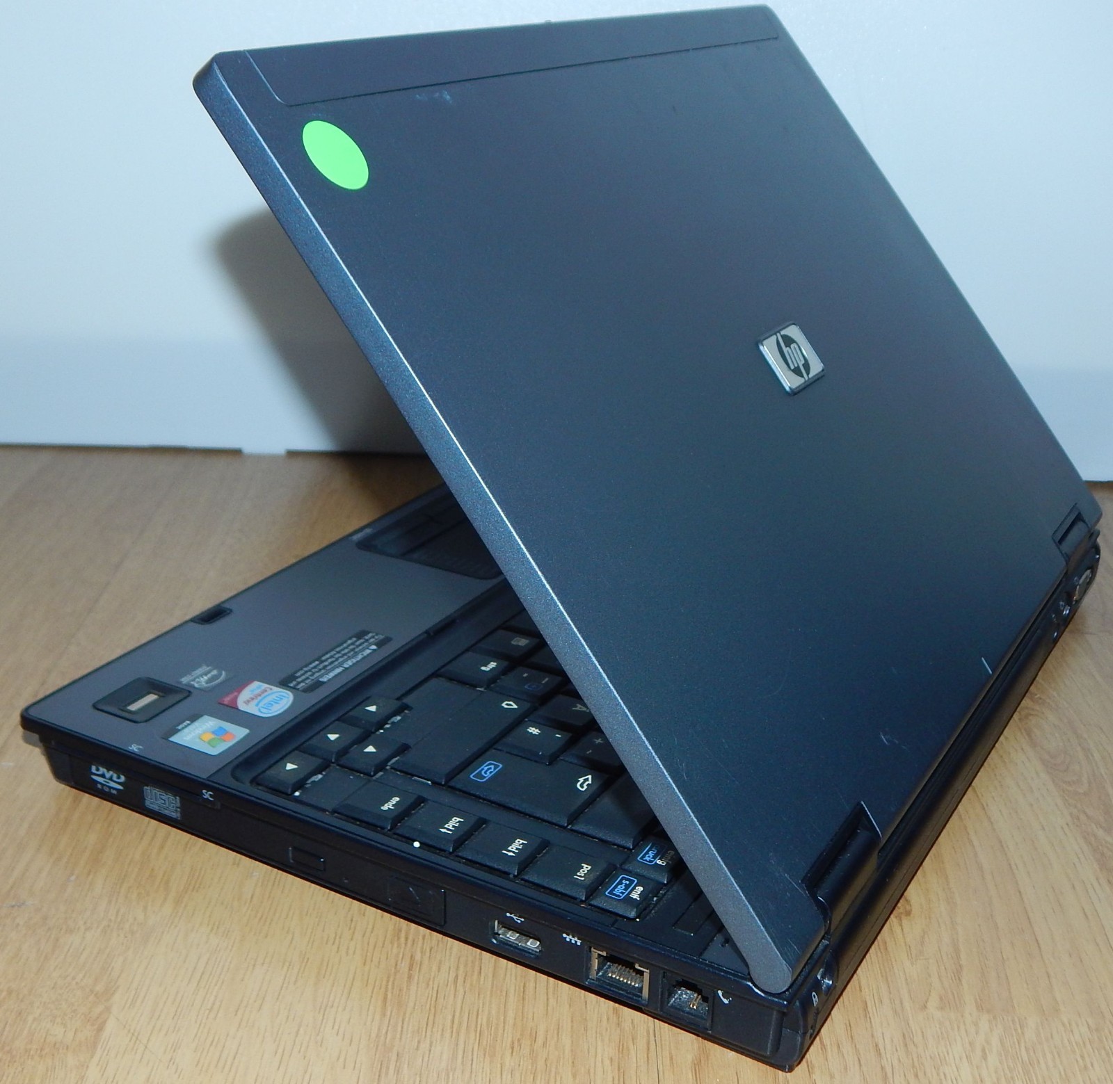 14.1″ Laptop Notebook HP Compaq 6910p 2x 2.1GHz T8100 250GB 4GB Win XP Pro WiFi