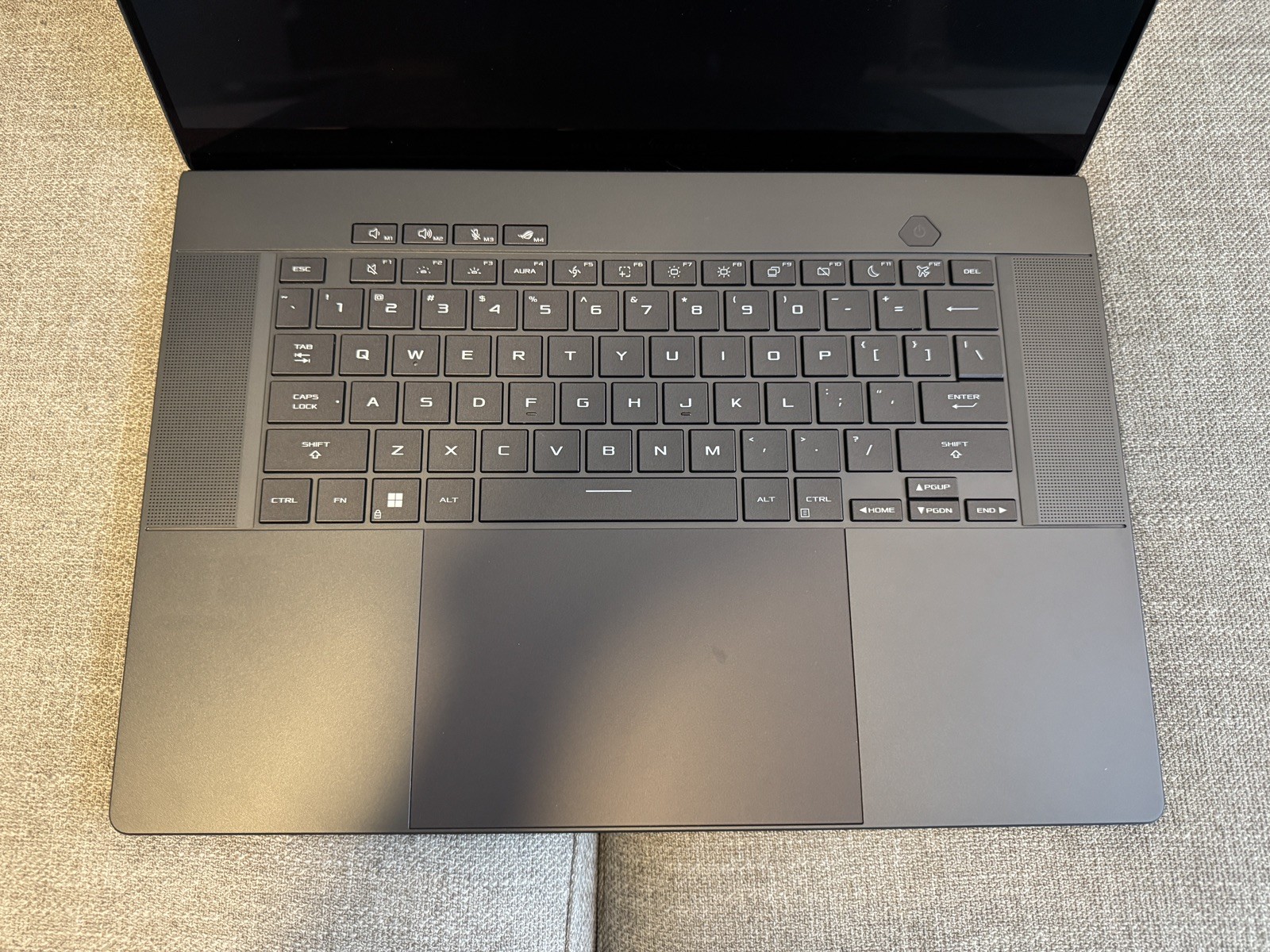 Asus ROG Zephyrus G16 GU605 240Hz QHD+ 2.5GHz Ultra 9 185H 16GB 1TB SSD RTX 4070