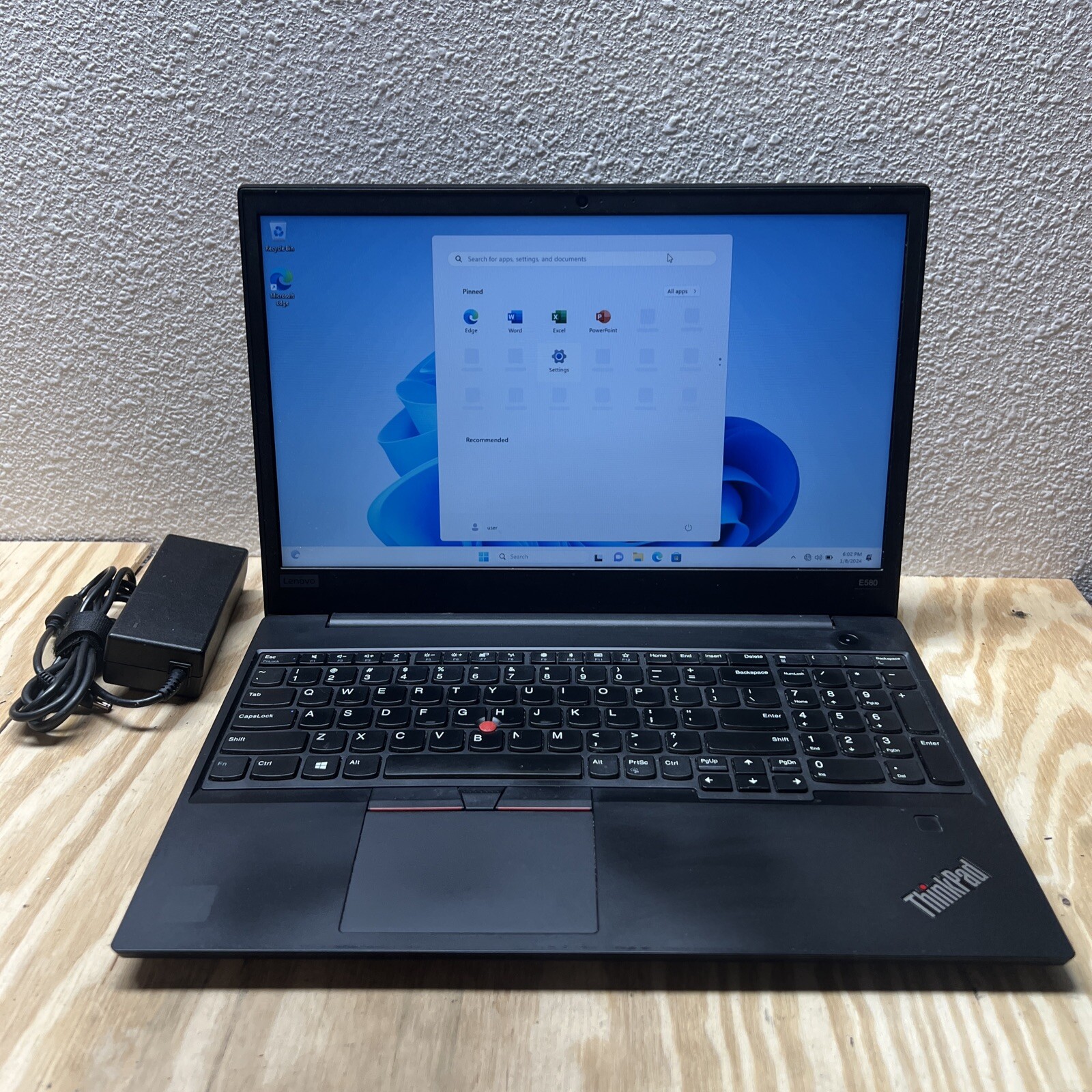 Lenovo ThinkPad E580 – 15.6″ IntelCore i5-7200U 2.5GHz 16GB DDR4 512GB SSD WND11