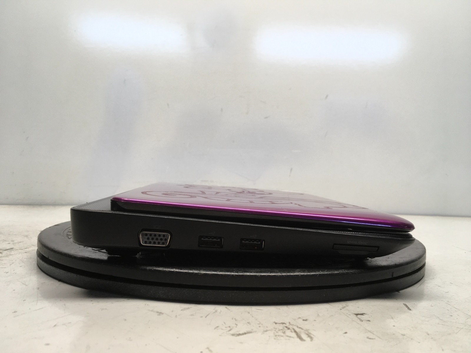 Dell Inspiron Mini Intel Atom 1.66GHz 1 GB NO HDD