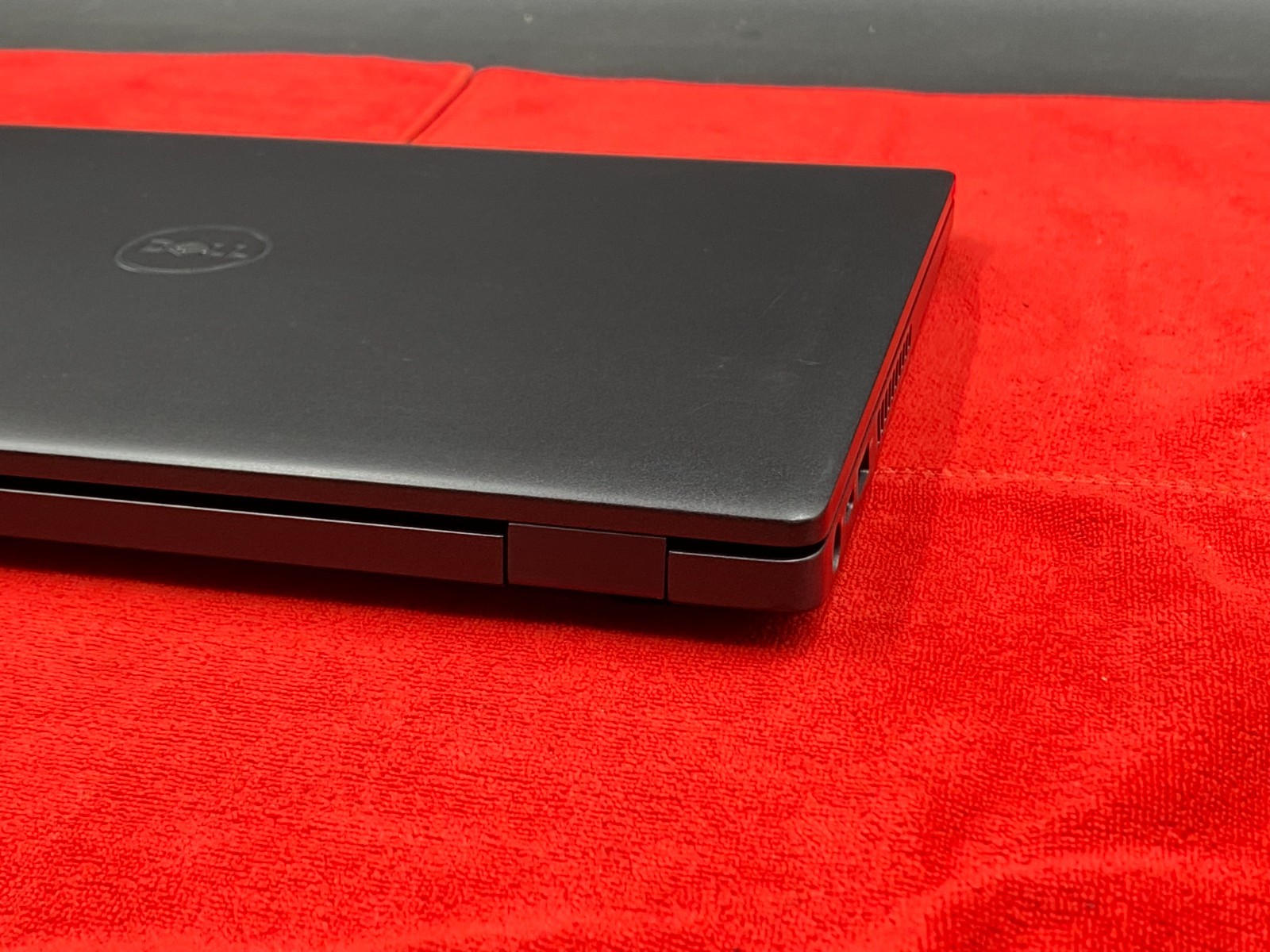 DELL LATITUDE 5401 14″ FULL HD i5-9300H 8GB RAM 256GB SSD WINDOWS 11 PRO GRADE B