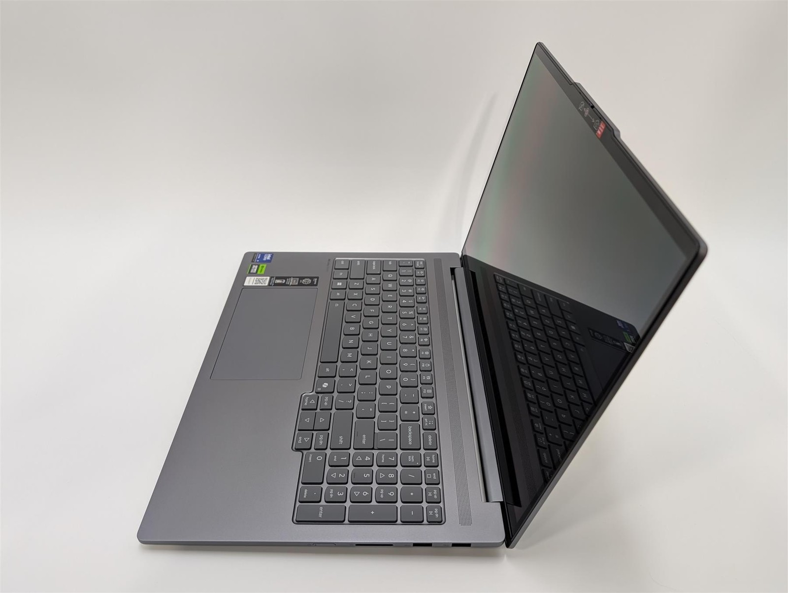 Lenovo IdeaPad Pro 5 16″ Ultra 9 285H 32GB 1TB SSD RTX Luna Grey Used-Very Good