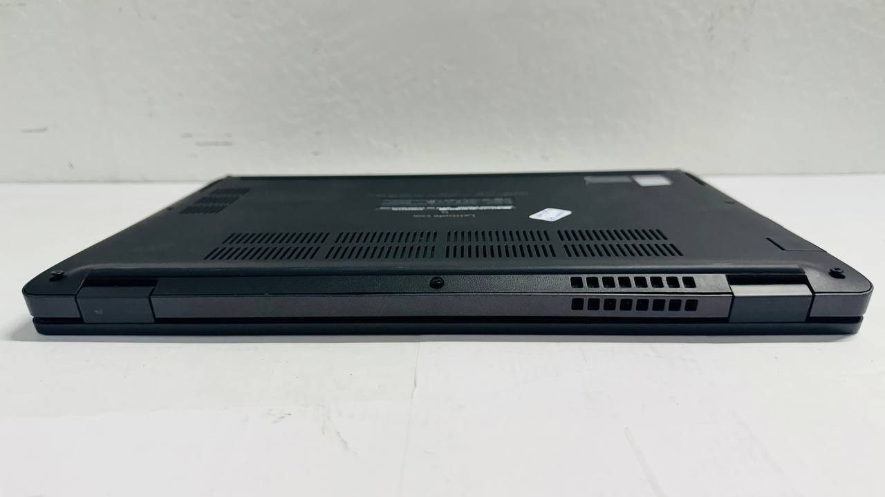 Dell Latitude 5300 13.3″ FHD i7-8665U 1.90GHz 16GB RAM 256GB SSD Windows 11 Pro