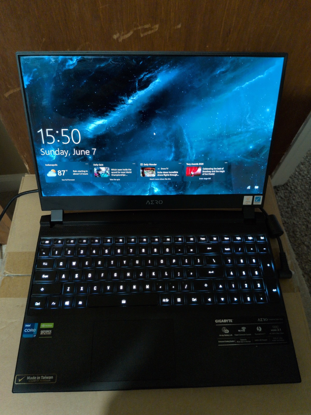 GIGABYTE AERO 15 OLED KD-72US624SP 15.6″ (1TB SSD, Intel Core i7-11800H 32gb RAM