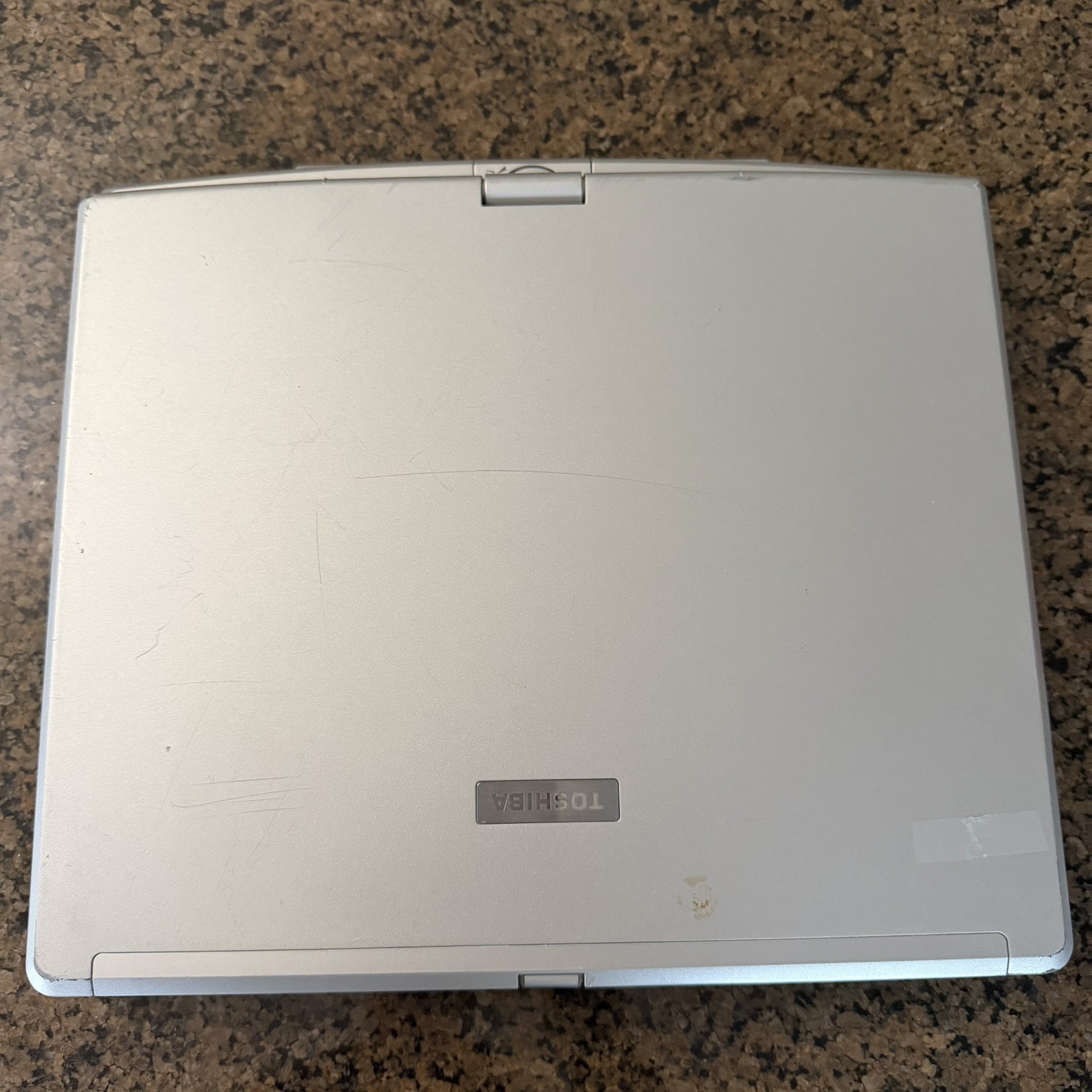 Toshiba Satellite R15-S822 Laptop Convertible Tablet UNTESTED No Charger Parts