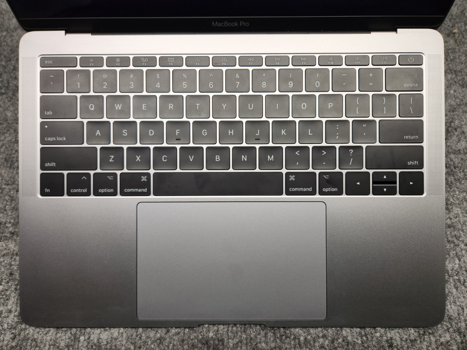 Apple MacBook Pro A1708 13.3″ Laptop Intel Core i5-7360U 2.3GHz 8GB RAM 512GB