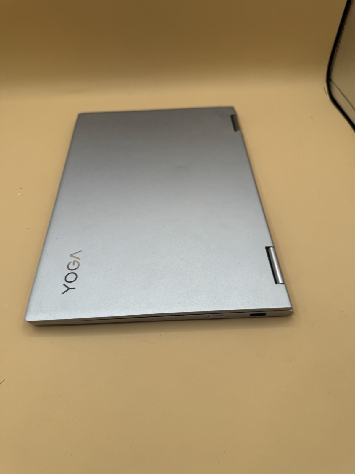 Broken Lenovo Yoga 730-13IKB 13.3″ i5-8250U 8GB RAM 256GB SSD