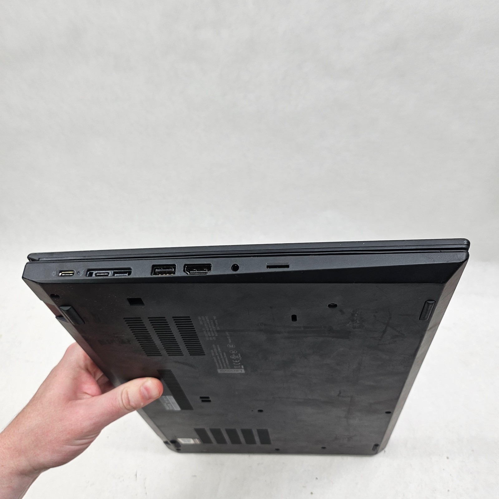 Lenovo ThinkPad T590 15.6″ Intel Core i5-8365U 16GB DDR4 256GB SSD Win 11 Pro