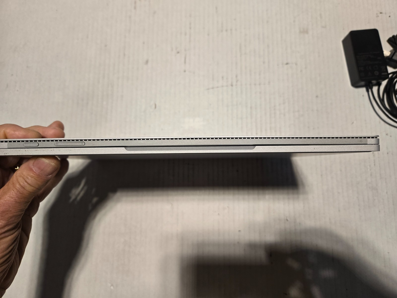 Microsoft Surface Book 13.3″ Touch Laptop Core i7-6600U 8GB 256GB Win10 Nice One