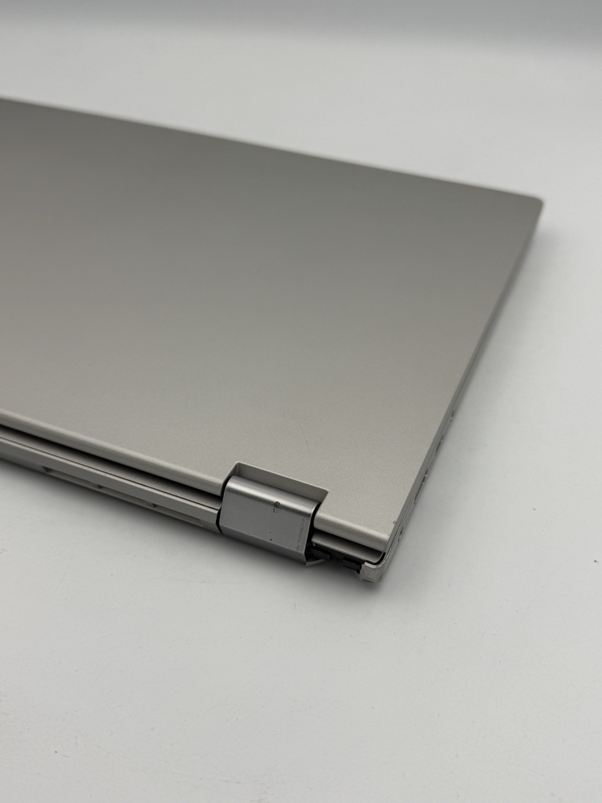 Lenovo IdeaPad C340 14” 14IML – Pentium 6405U/8GB RAM/512GB (READ DESC) 43C
