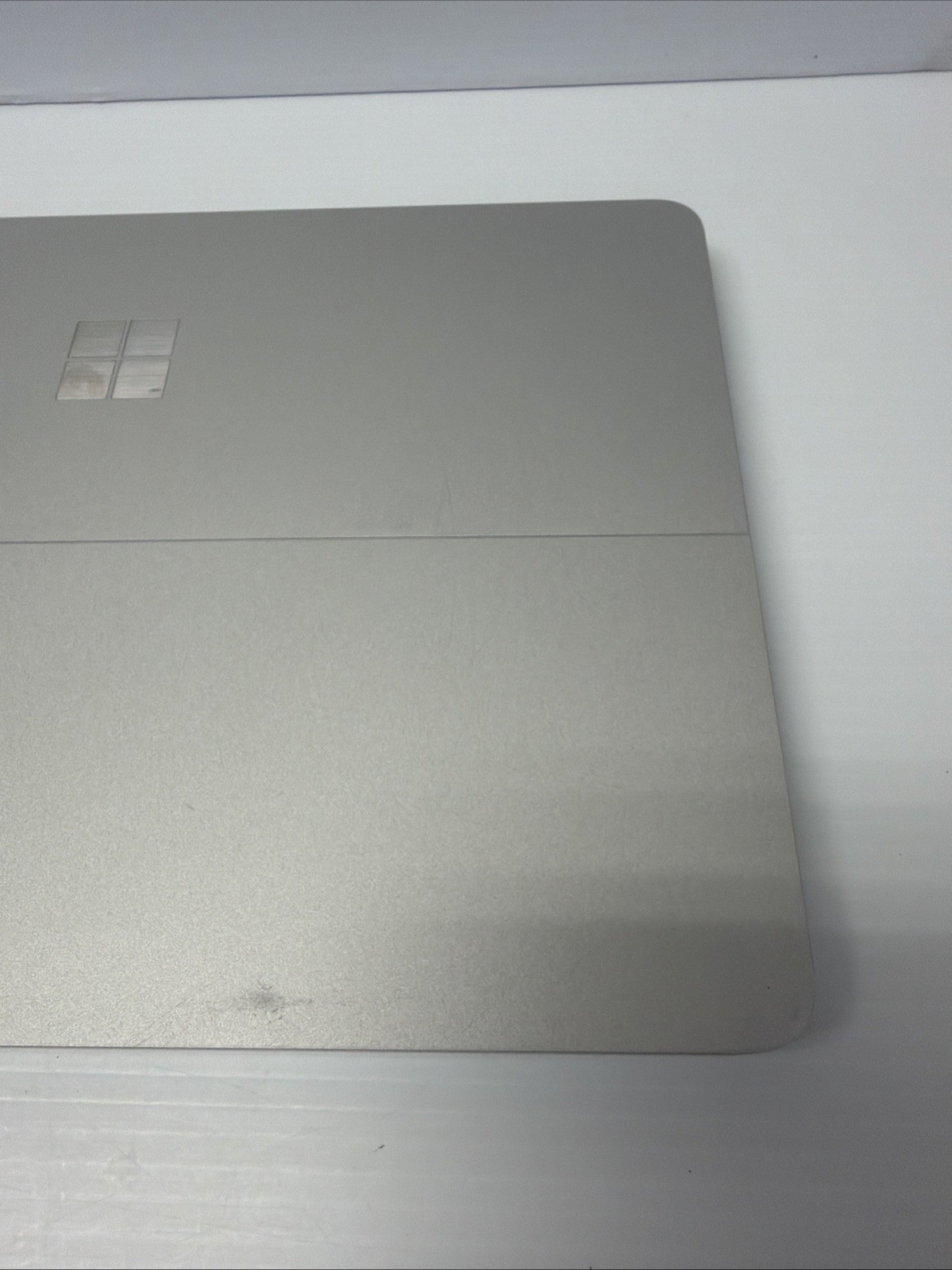 Microsoft Surface Laptop Studio 14.4″ Touchscreen Laptop i5-11300H 16GB RAM 256G