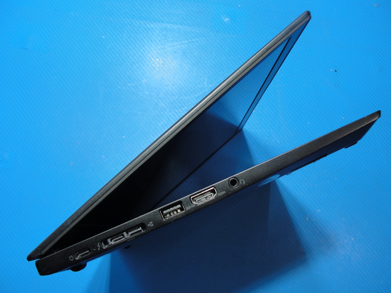 Lenovo ThinkPad T14s Gen 1 14”FHD Intel Core i5-10210U 1.6GHz 8GB RAM 512GB SSD
