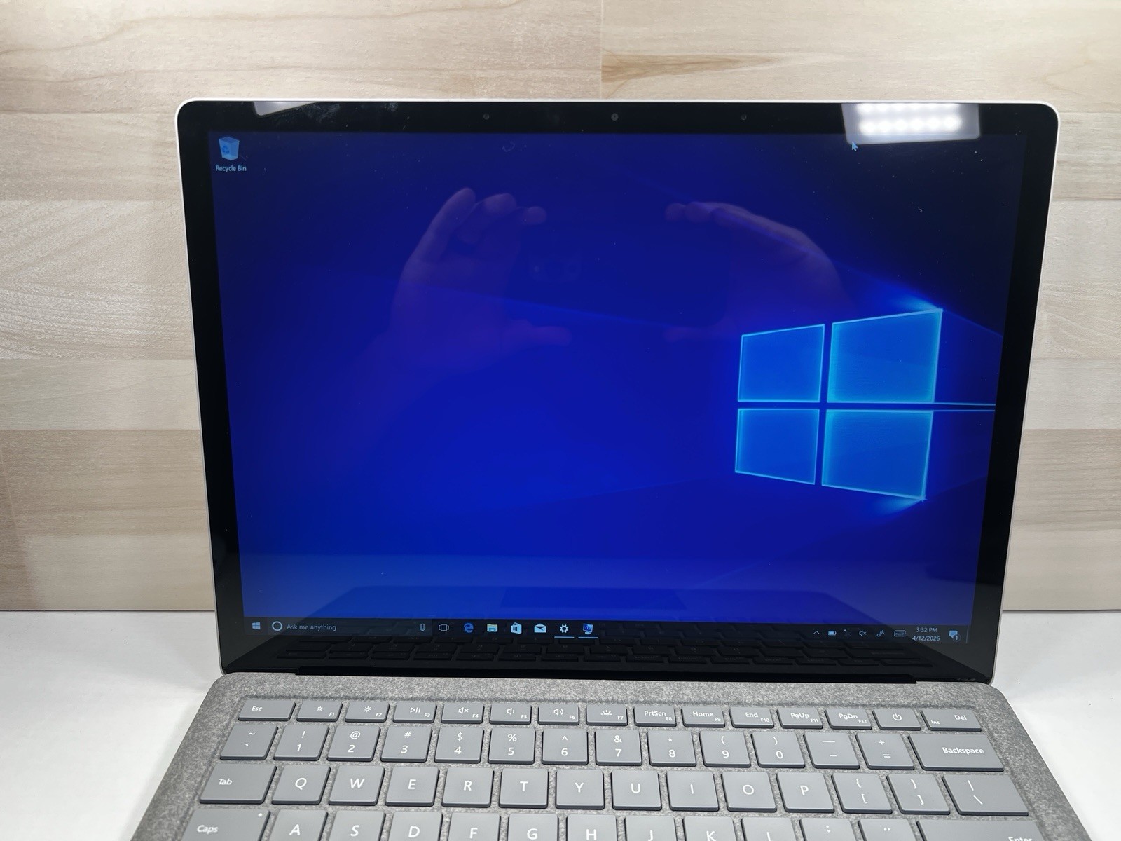 Microsoft Surface Laptop 13.5” (512 GB, Intel Core i7 7th Gen., 16 GB) -…