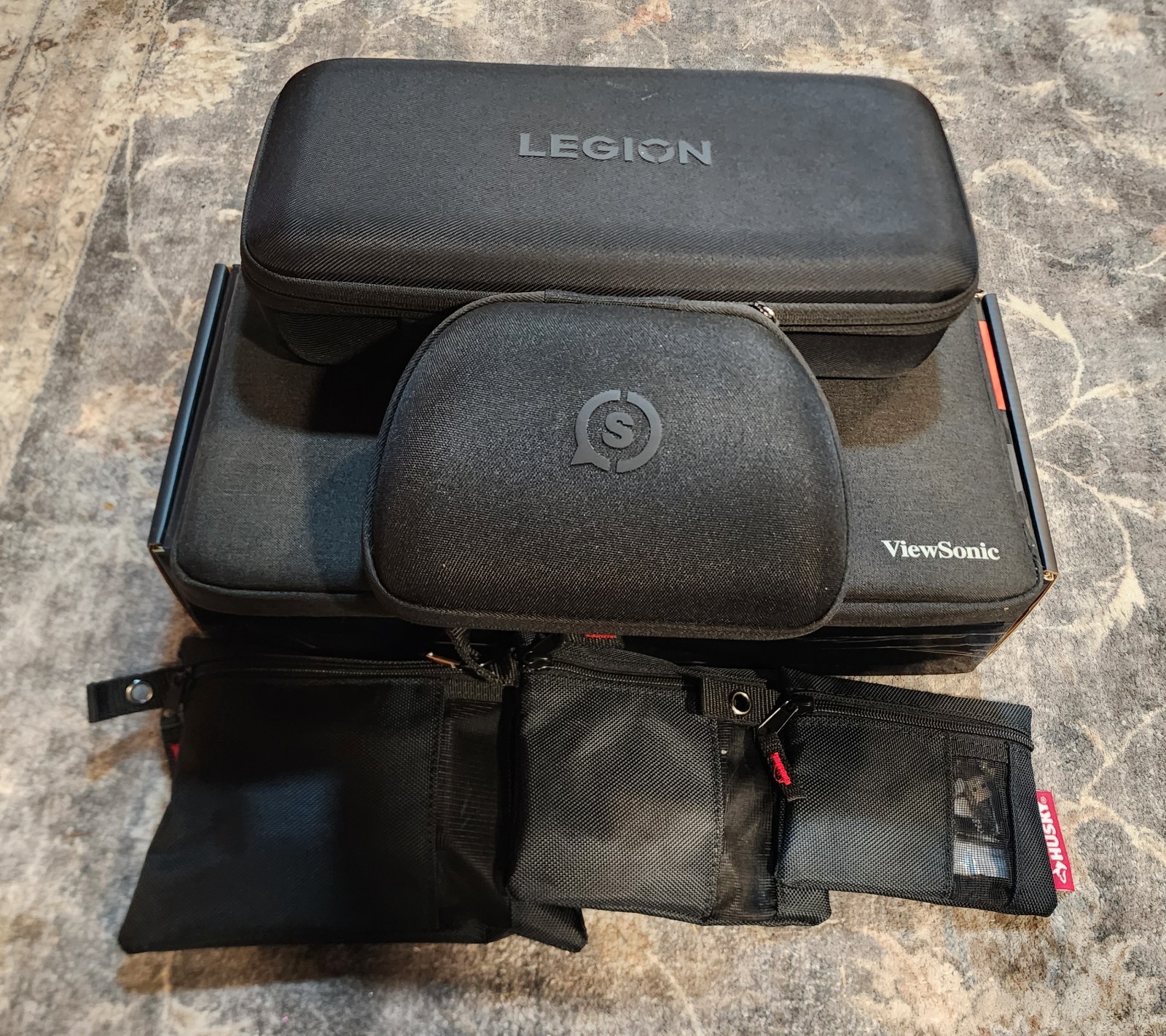 Lenovo Legion Go 8.8″ Handheld PC + EXTRAS! Ryzen Z1 Extreme, 16GB RAM, 1TB HD