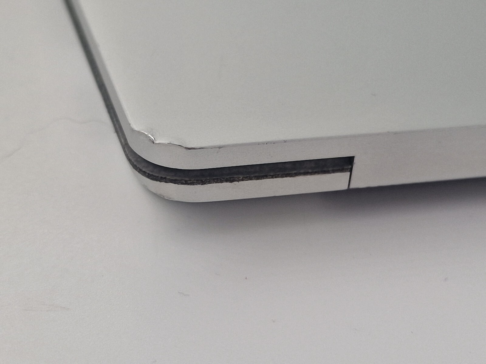 Microsoft MS Surface 2 1769 13.5 Intel i5 8GB 128GB No OS 020341484457